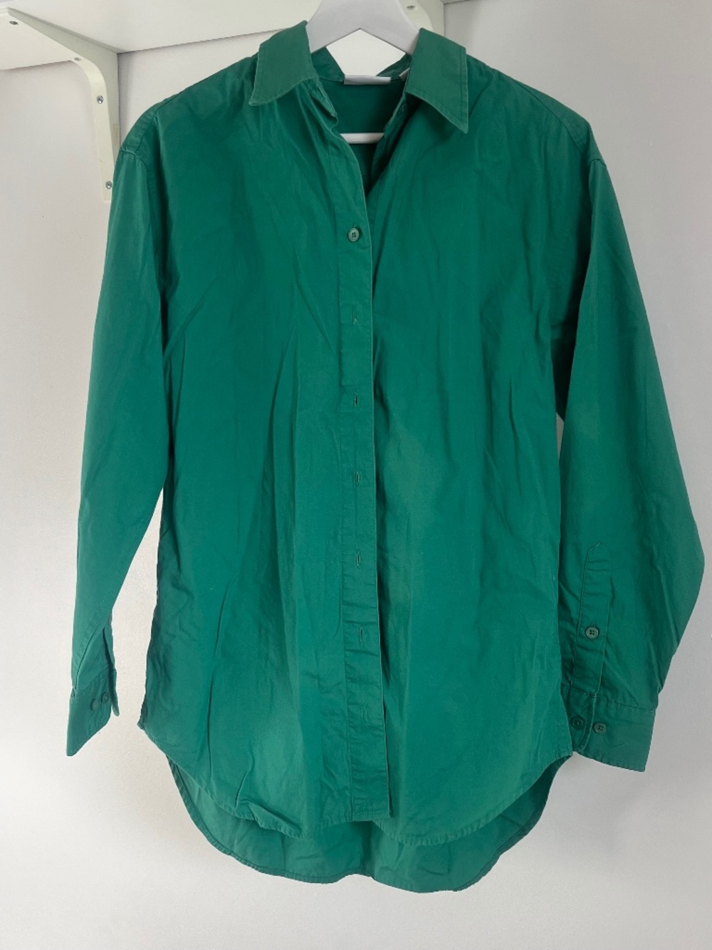 Aritzia 𐙚 Sundeh button up shirt